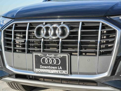 Used 2022 Audi Q7 Premium image 6