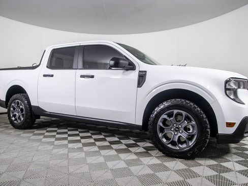 Used 2025 Ford Maverick XLT w/ Equipment Group 301A AWD/4WD image 2