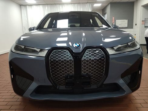 Used 2023 BMW iX xDrive50 w/ Ultimate Package 2 image 5