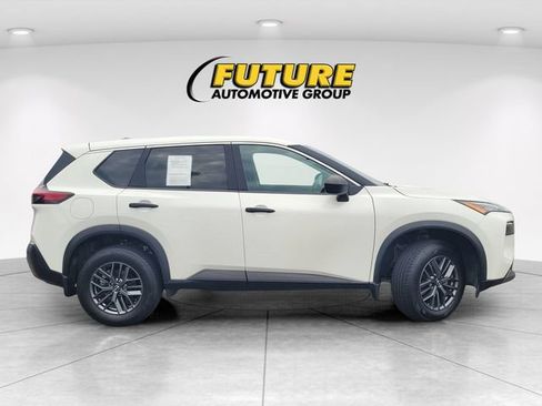 Used 2023 Nissan Rogue S FWD image 3