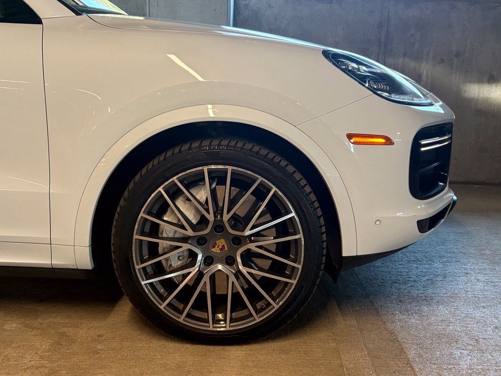 Used 2022 Porsche Cayenne Turbo AWD/4WD image 11
