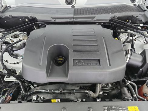 Certified 2022 Land Rover Defender 110 X-Dynamic SE image 30