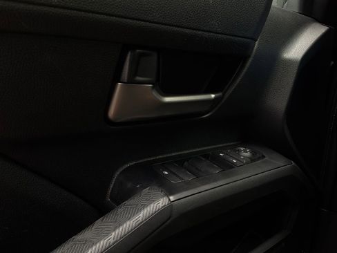 Used 2025 Toyota Tacoma TRD Off-Road AWD/4WD image 19