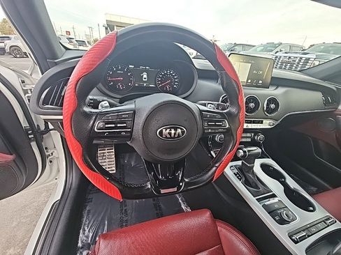 Used 2019 Kia Stinger GT1 image 16