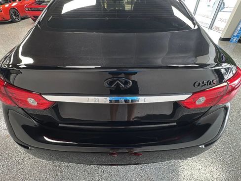 Used 2016 INFINITI Q50 Red Sport 400 RWD image 4