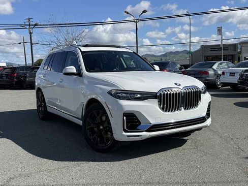 Used 2020 BMW X7 xDrive40i w/ Premium Package image 1