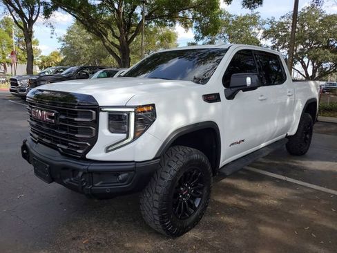 Used 2023 GMC Sierra 1500 AT4X image 2