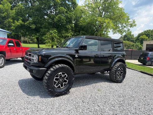 Used 2022 Ford Bronco Outer Banks AWD/4WD image 2