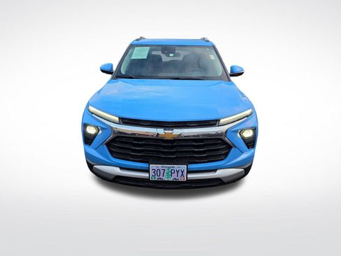 Used 2024 Chevrolet TrailBlazer LT w/ Convenience Package image 3