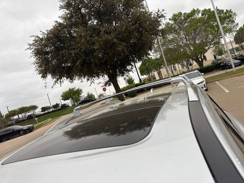 Certified 2022 Nissan Pathfinder SL w/ SL Premium Package image 6