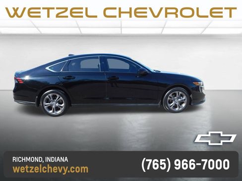 Used 2023 Honda Accord EX image 2