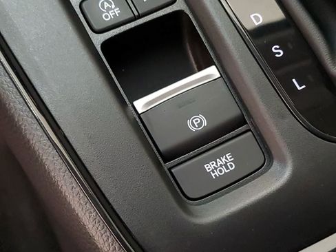Certified 2025 Honda CR-V LX image 30