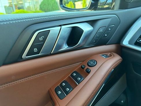 Used 2024 BMW X5 xDrive50e w/ Executive Package AWD/4WD image 21