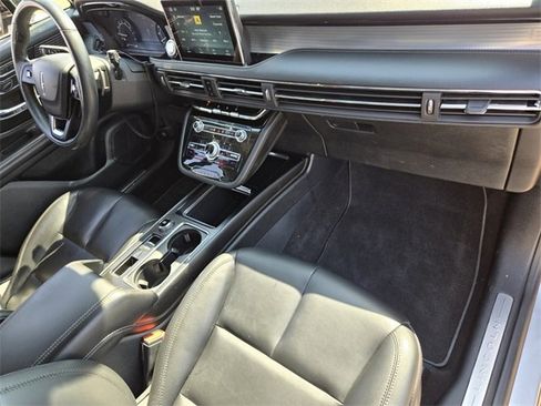 Used 2021 Lincoln Corsair FWD image 17