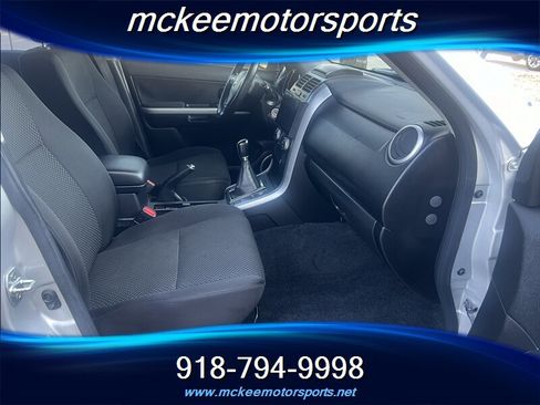 Used 2012 Suzuki Grand Vitara 2WD image 7