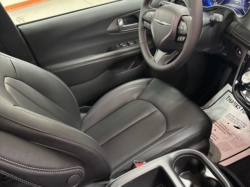 New 2026 Chrysler Pacifica Select w/ S Appearance Package FWD image 30