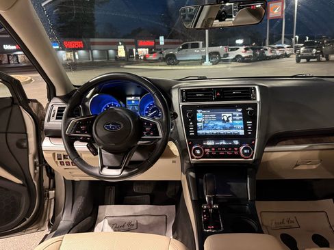 Used 2018 Subaru Outback 2.5i Limited image 18