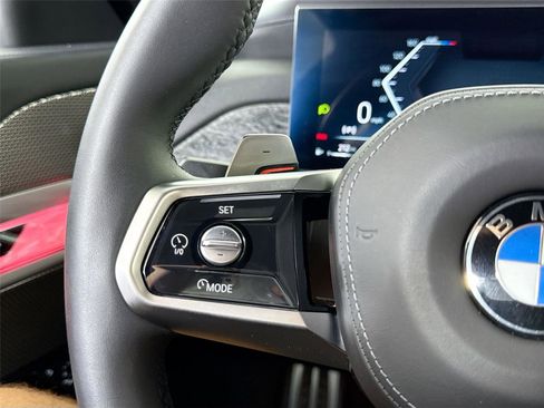 Used 2023 BMW 760i xDrive image 24