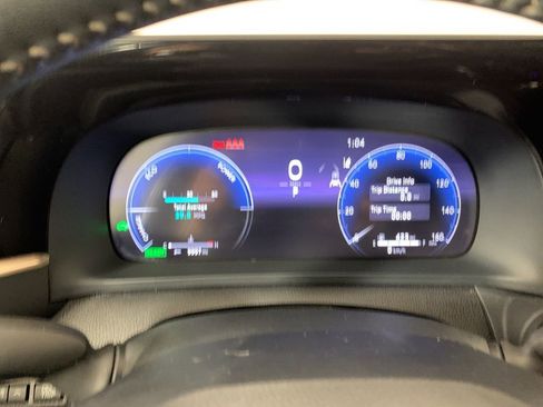 Used 2024 Toyota Crown Limited image 19