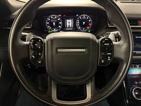Used 2018 Land Rover Range Rover Velar R-Dynamic SE AWD/4WD image 11