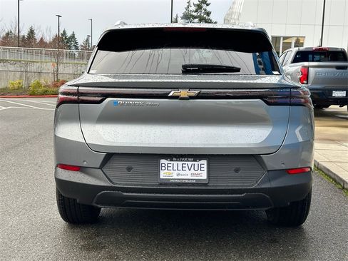 New 2026 Chevrolet Equinox EV LT image 4