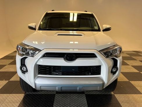 Used 2024 Toyota 4Runner TRD Off-Road Premium w/ Moonroof Package AWD/4WD image 2