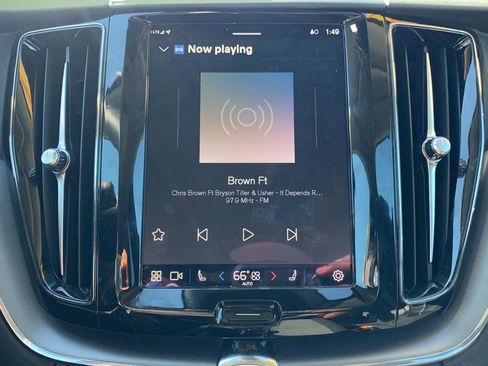 Used 2024 Volvo XC60 T8 Core image 48