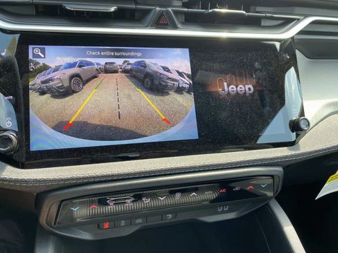 New 2026 Jeep Cherokee Laredo AWD/4WD image 11