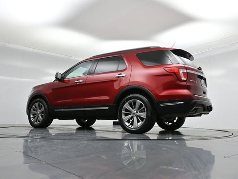 Used 2018 Ford Explorer Limited w/ Ford Safe & Smart Package image 49