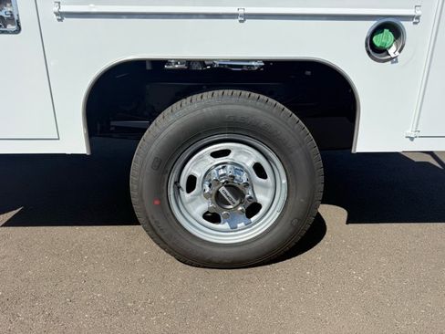 New 2026 Ford F350 XL w/ XL Chrome Package AWD/4WD image 28