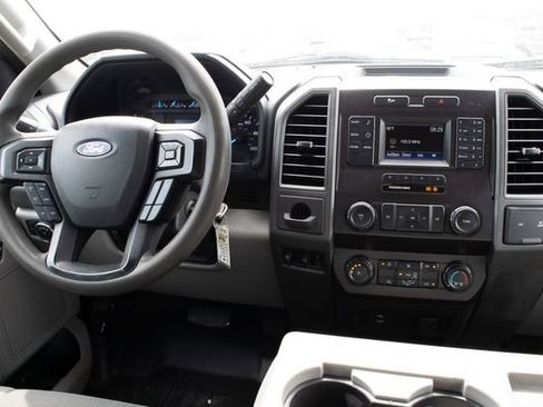 Used 2019 Ford F550 4x4 Crew Cab Super Duty w/ Power Equipment Group image 21