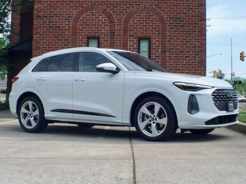 Used 2025 Audi Q5 Prestige image 3