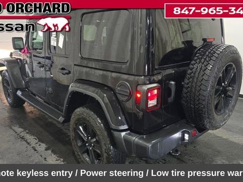 Used 2022 Jeep Wrangler Unlimited Sahara image 7