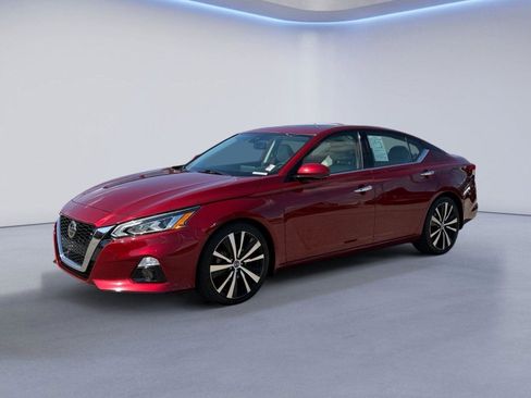 Used 2020 Nissan Altima 2.0 Platinum image 1