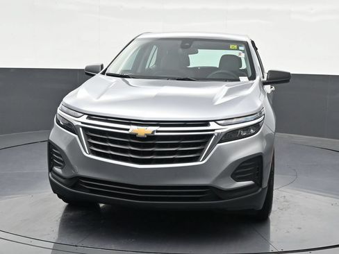 Used 2024 Chevrolet Equinox LS FWD image 9