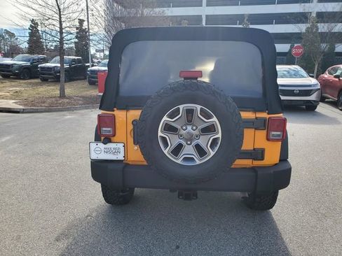 Used 2013 Jeep Wrangler Unlimited Rubicon w/ Connectivity Group image 7