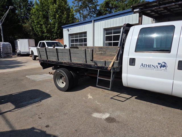 Used 2015 Ford F550 4x4 Crew Cab Super Duty w/ Power Equipment Group image 2