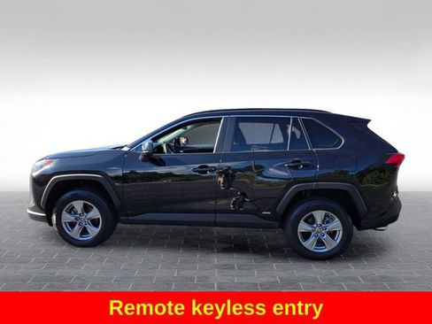 Used 2023 Toyota RAV4 LE AWD/4WD image 5