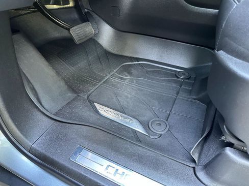 Used 2022 Chevrolet Suburban Z71 w/ Luxury Package AWD/4WD image 14