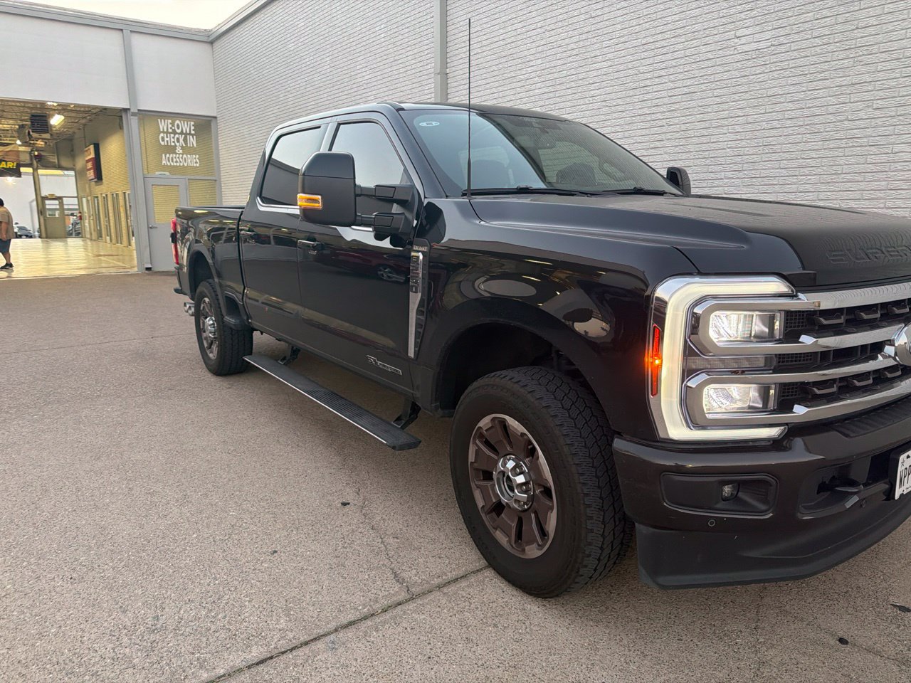 Used 2025 Ford F250 King Ranch w/ FX4 Off-Road Package AWD/4WD image 1