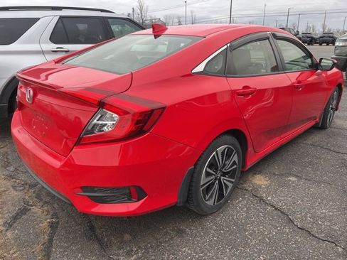 Used 2018 Honda Civic EX-T image 3