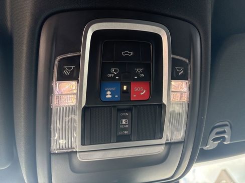 Used 2023 RAM 1500 Limited AWD/4WD image 28