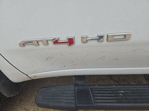 Used 2020 GMC Sierra 2500 AT4 w/ AT4 Premium Package AWD/4WD image 11