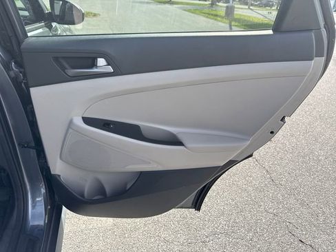 Used 2018 Hyundai Tucson SE image 16