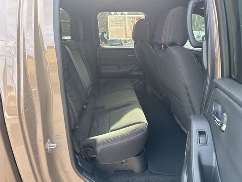 Used 2024 Nissan Frontier PRO-4X w/ Technology Package image 23