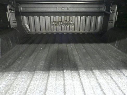 Used 2024 Chevrolet Silverado 1500 High Country w/ High Country Premium Package image 5