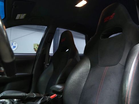Used 2011 Subaru Impreza WRX STI image 24