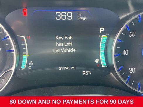 Used 2025 Chrysler Pacifica Select FWD image 7
