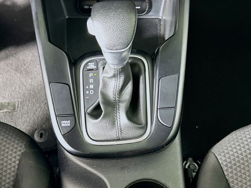 Used 2025 Kia Soul LX w/ LX Technology Package image 24