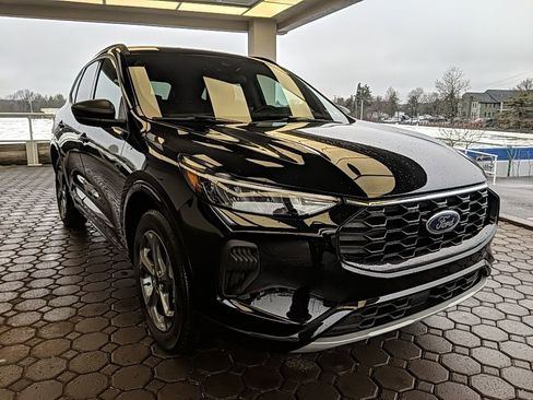 Certified 2024 Ford Escape ST-Line w/ Tech Pack #1 image 4